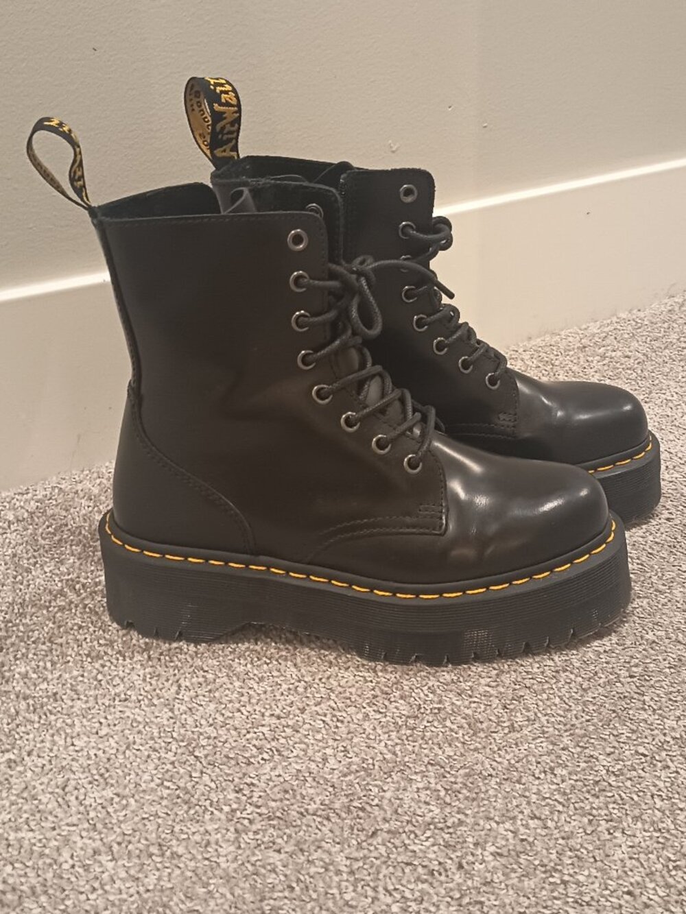 WOMENS DR.MARTENS JADEN III PISA PLATFORM LEATHER BOOTS LIKE NEW